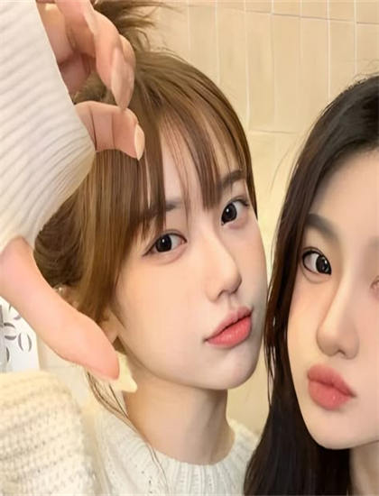 免费观看妈妈的朋友3_欧美日韩成人一区一本到AV_野花直播视频免费高清完整版